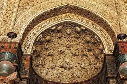 المقرنصات تحفة العمارة الإسلامية