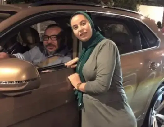 بدون برتوكول.. الملك يواصل جولاته بشوارع البيضاء