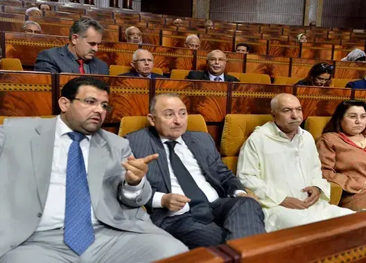 البام يطالب الحكومة بتوضيحات حول تداعيات كورونا على الاقتصاد الوطني
