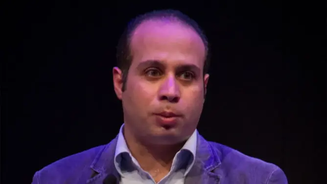 بعد اعتقال أخيه.. السلطات المصرية تعتقل مؤسس حركة “6 أبريل”