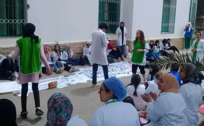 بعد “تشييع القطاع”.. طلبة التمريض يعتصمون بتطوان رفضا للتعاقد (صور)