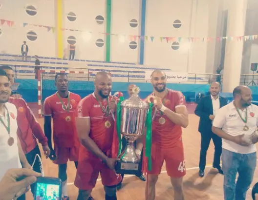 وداد السمارة يهزم الجيش الملكي ويتوج بطلا للمغرب في كرة اليد