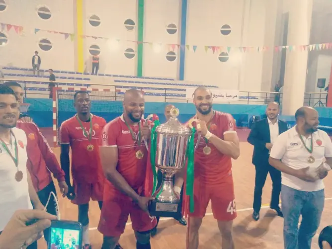 وداد السمارة يهزم الجيش الملكي ويتوج بطلا للمغرب في كرة اليد