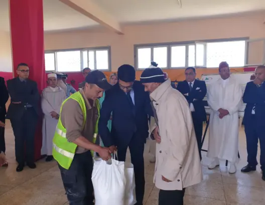 عامل تاونات يعطي انطلاقة توزيع الدعم الغذائي الرمضاني