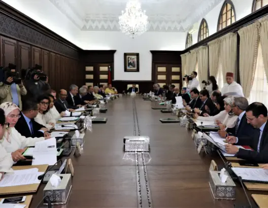 مرسوم جديد يحدد الهيئات التي يوظف بها خريجو المدرسة العليا للإدارة