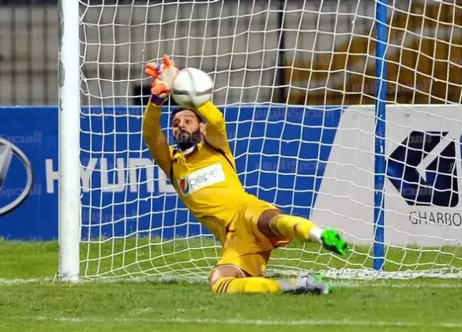 “الكاف” يحسم في شكاية الزمالك قبل “موقعة” النهائي أمام بركان