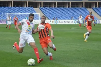 الكوكب يتعادل مع النهضة البركانية ويغادر مؤخرة الترتيب