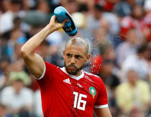 أنصار الهلال السعودي يطالبون بفحص المنشطات ضد لاعب الأسود أمرابط