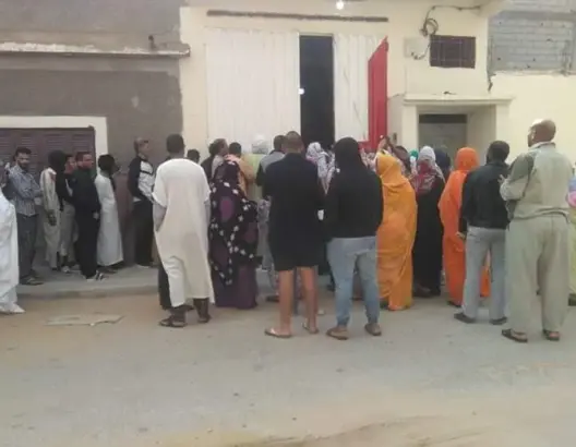 إقبال شعبي بالعيون على شاب تحدى لوبيات اللحوم وخفض الأسعار