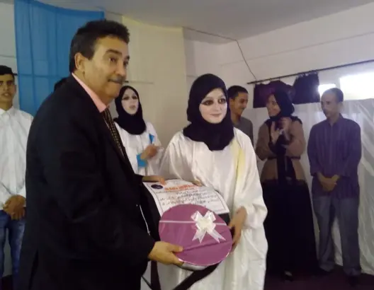 بيوكرى.. تكريم مسرحية “مرايا الليل” بحضور المدير الإقليمي لوزارة التربية (صور)