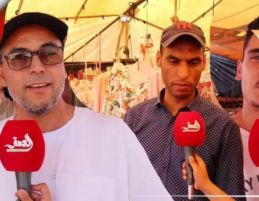 مغاربة يعلقون على أسعار “كسوة” عيد الفطر بالسوق الأسبوعي بودربالة (فيديو)