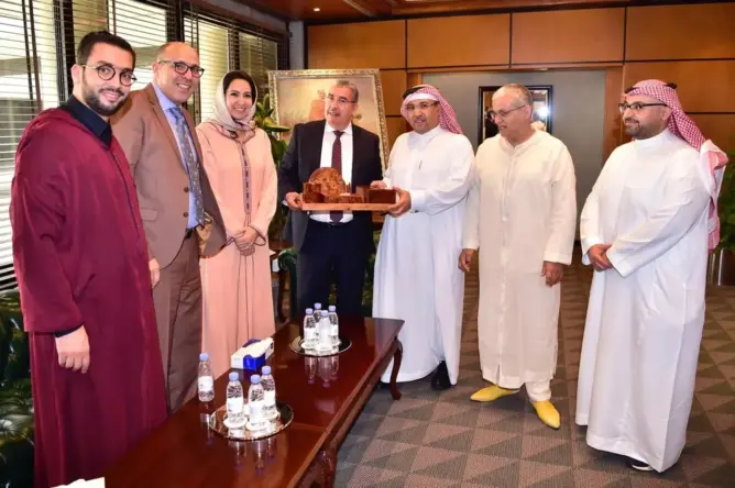عمدة الرباط يزور الرياض ويلتقي مسؤولين سعوديين (صور)
