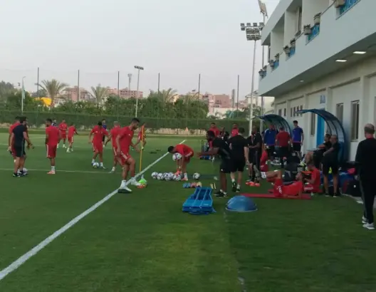 بحضور لقجع.. الأسود يخوضون أخر حصة تدريبية قبل لقاء جنوب افريقيا