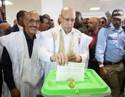 مرشح السلطة بموريتانيا يتصدر الانتخابات ويهنئ أنصاره