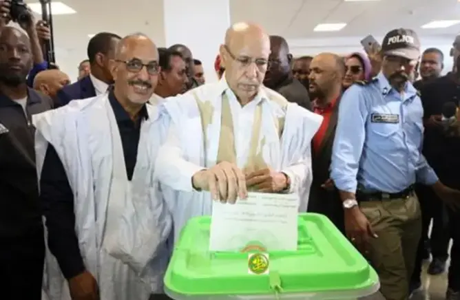 مرشح السلطة بموريتانيا يتصدر الانتخابات ويهنئ أنصاره