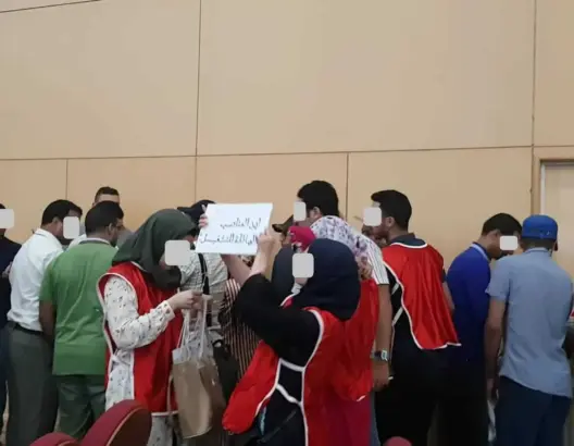 فوضى ومناوشات .. معطلون يمنعون العثماني من إتمام كلمته بوجدة (صور)