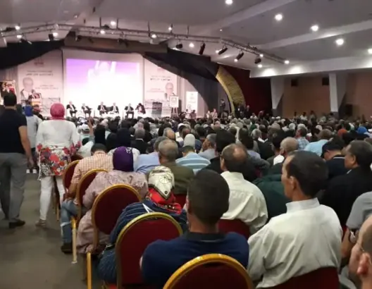 في مهرجان حاشد.. الاستقلاليون يخلدون الذكرى الـ45 لوفاة زعيمهم التاريخي