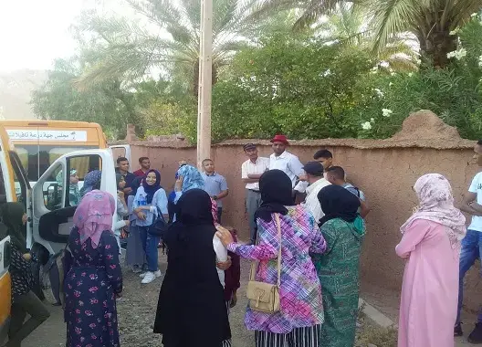 ولاية درعة “تمنع” تلاميذ متفوقين بالمغرب العميق من التنقل للرباط (صور)