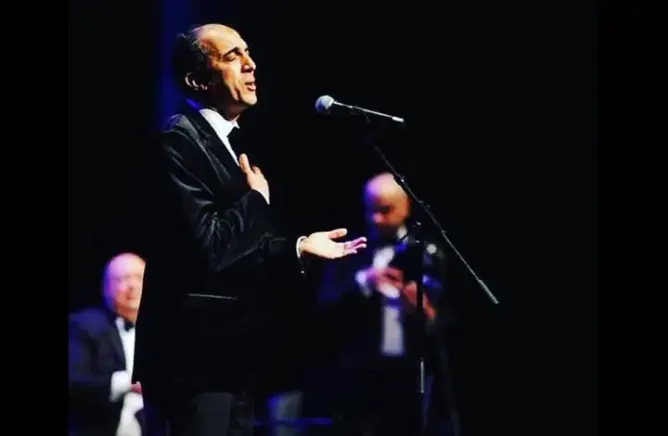 رشيد غلام يرثي محمد مرسي بأغنية مؤثرة (فيديو)