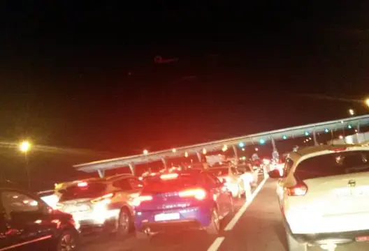احتقان مروري بالطريق السيار مراكش البيضاء..والمسافرون متذمرون (صور)