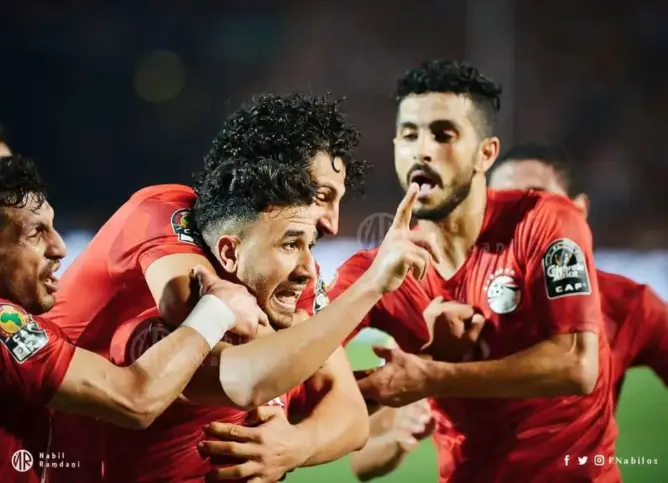 أمم إفريقيا.. التقدم لـ”الفراعنة” أمام زيمبابوي في الشوط (1) من مباراة الافتتاح