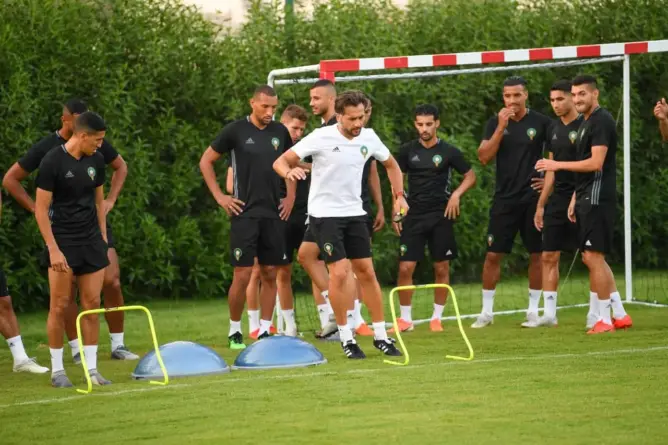 نجم “الأسود” ينافس على جائزة أفضل لاعب إفريقي في الدوري الفرنسي