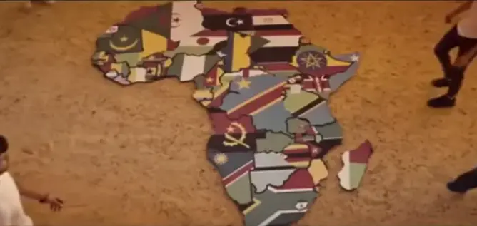 بعد بتر خريطة المغرب.. مطرب حفل افتتاح “أمم إفريقيا” يعتذر للمغاربة