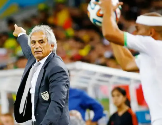 البوسني خليلودزيتش يزيد الغموض بتصريح حول تدريب الأسود