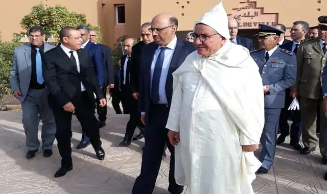والي درعة “يصدم” شوباني بقرارين .. ويطالبه بإيقاف الدورة مؤقتا
