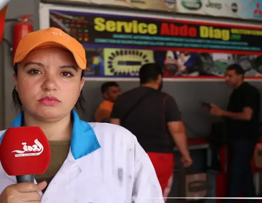 نورة.. ميكانكية اقتحمت مهنة احتكرها الرجال تكشف ردود أفعال الزبناء (فيديو)