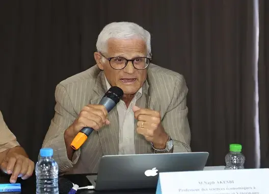 أقصبي: اتفاقيات التبادل الحر “انفتاح خاسر”.. ويجب إعادة الاعتبار للمسألة الاجتماعية