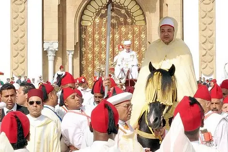 الملك يترأس حفل الولاء بالقصر الملكي بتطوان