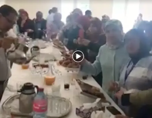 العثماني يتحول إلى “سرباي” .. ومبادرته تقسم مغاربة فيسبوك (فيديو)