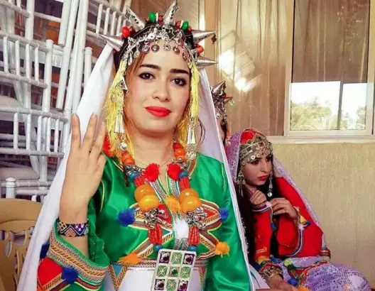 بحضور 6 دول..تيزنيت تتحول إلى قبلة للْحِلي والمجوهرات الفضية