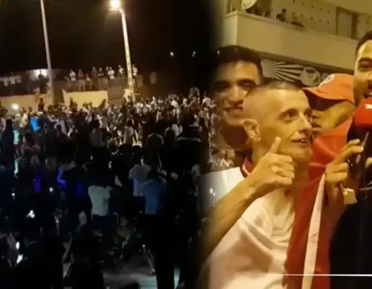 مئات المواطنين يعبرون عن فرحتهم من وجدة الى الحدود المغربية- الجزائرية