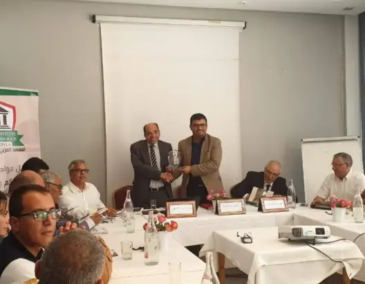 منظمة العمل المغاربي تحصل على جائزة “محمد مزالي” للتمكين على قيم الديموقراطية