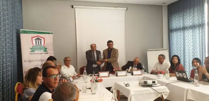 منظمة العمل المغاربي تحصل على جائزة “محمد مزالي” للتمكين على قيم الديموقراطية