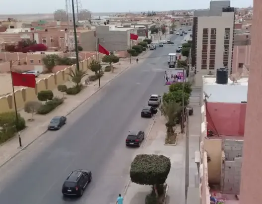 بعد ليلة من المواجهات .. الهدوء يعود إلى مدينة العيون (صور حصرية)