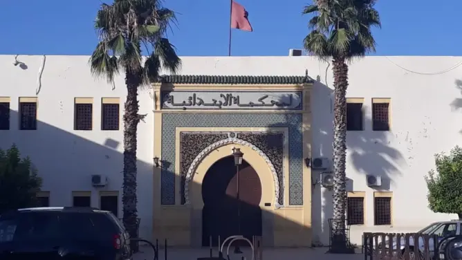 رئيس جماعة الحاجب يتنازل عن متابعة قيادي استقلالي معتقل بمكناس