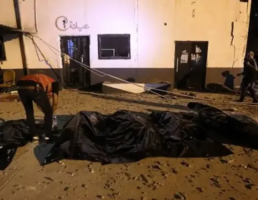 رسميا: 18 مغربيا داخل مركز قصفه حفتر .. 6 منهم أصيبوا بجروح