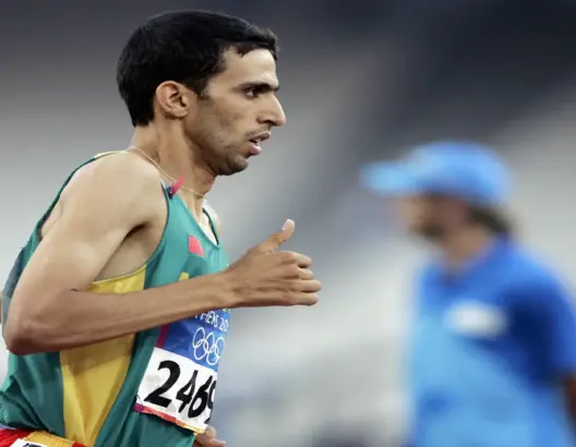 الكروج يتجه للإطاحة بأحيزون بالقانون والتصويت السري