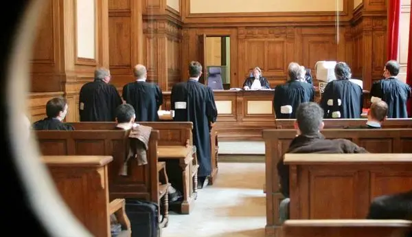 المجلس الأعلى للسلطة القضائية يعزل ويوبخ قضاةً .. ويرقي آخرين