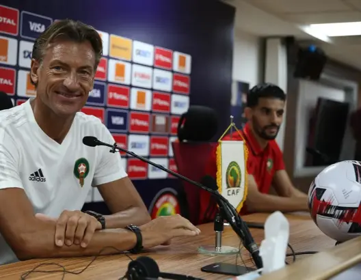 رونار يحذر من الاستهانة بمنتخب البنين .. ويشيد بتجاوب اللاعبين معه