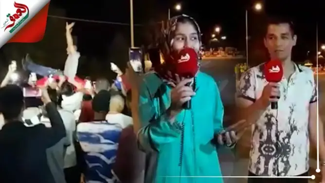 بعد تأهل الثعالب.. مغاربة يشاركون الجزائريين فرحتهم على الحدود