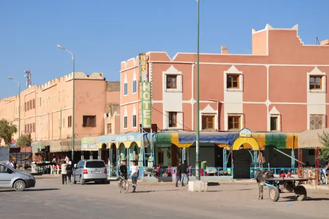 “فيديو إباحي” لعون سلطة يهز ورزازات.. والداخلية توقفه عن العمل