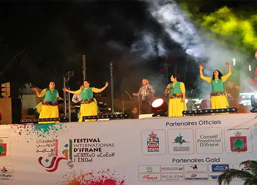 مدينة إفران تحتضن “مهرجان أهازيج الأرز” (صور وفيديو)