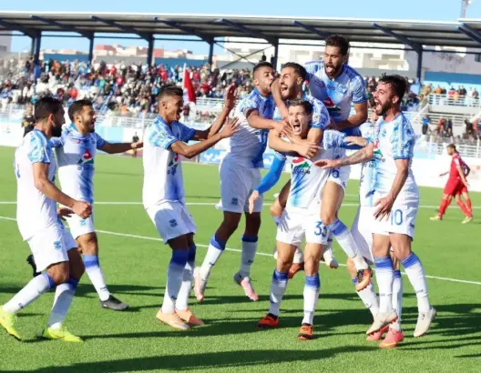 بعد نزوله للقسم الوطني الثاني.. 21 لاعبا يغادرون الريف الحسيمي