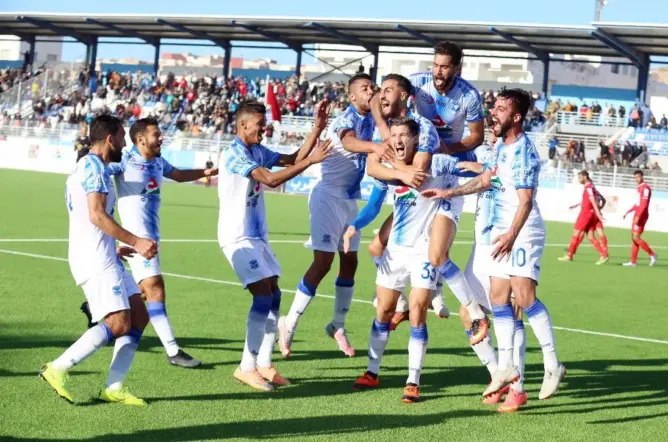 بعد نزوله للقسم الوطني الثاني.. 21 لاعبا يغادرون الريف الحسيمي