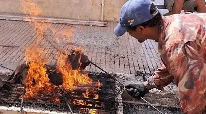 بعد طنجة ووجدة.. تطوان تمنع شي رؤوس الأضاحي وتشترط “الإذن” (وثيقة)