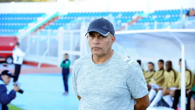 طاليب يقود ثورة على الوشم والشعر الطويل داخل الجيش الملكي